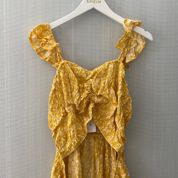 Cut Our Floral Dress - Picture 2 of 3